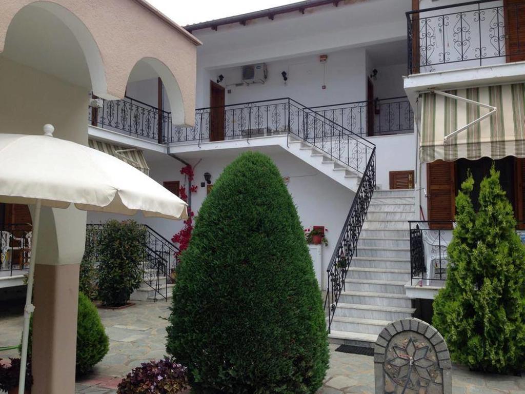 Ofrínion Villa Sophia מראה חיצוני תמונה